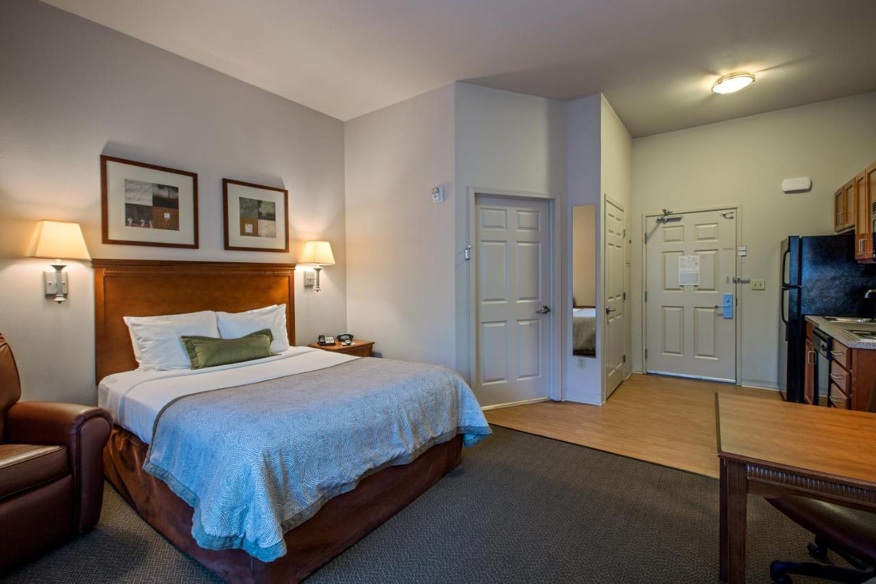 Candlewood Suites Lakewood, An Ihg Hotel Exterior foto